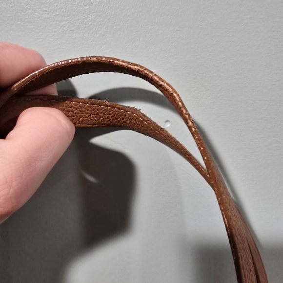 Cuyana Minimalist Travel Essential Leather Carryall Work Tote Tan - Picture 3 of 7